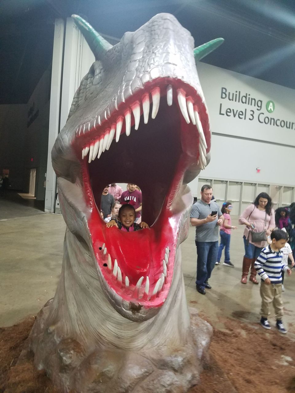 Jurassic quest tour 29067122 10100411678201306 2961762091012194304 o on successful black parenting magazine